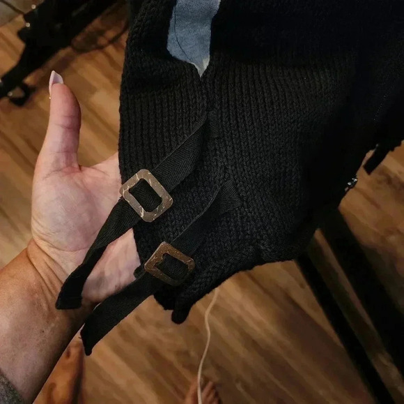 Pure Hand Knit Sweater - Picture 3 of 4